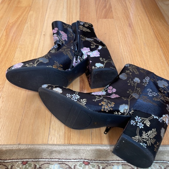 Bar 111 Fabric boots - Picture 4 of 4